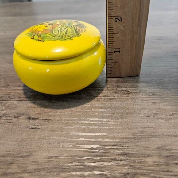 Vintage Victorian Trinket Jewelry Box Yellow Round Ceramic Keepsake Medieval - Picture 6 of 8